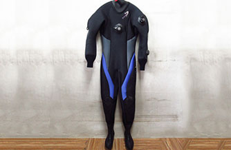 着丈約158cm 厚み約3mm